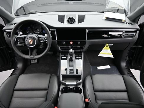 New 2026 Porsche Macan AWD/4WD image 25