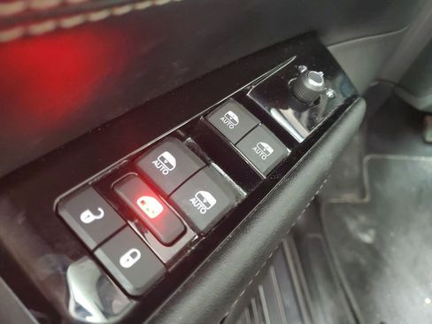 Used 2024 Jeep Wagoneer Series II image 15