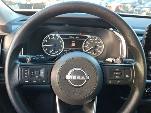 Used 2022 Nissan Pathfinder S image 20