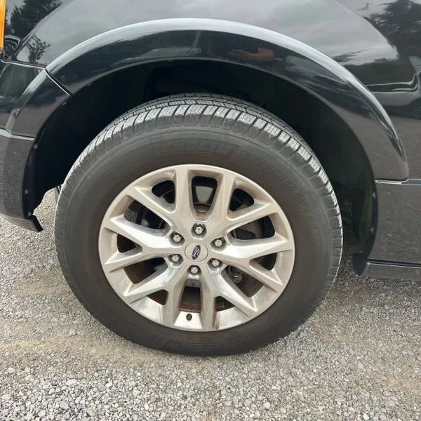Used 2016 Ford Expedition Limited w/ Equipment Group 301A AWD/4WD image 19