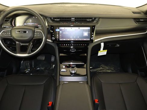 New 2026 Jeep Grand Cherokee Limited AWD/4WD image 14