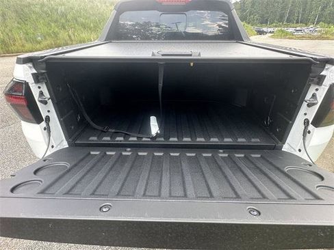 New 2025 Hyundai Santa Cruz Limited image 18