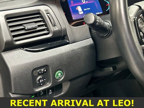 Used 2021 Honda Pilot Touring image 10