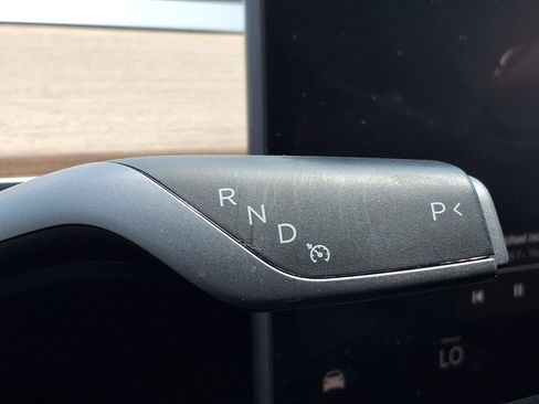 Used 2022 Tesla Model 3 Long Range AWD/4WD image 19