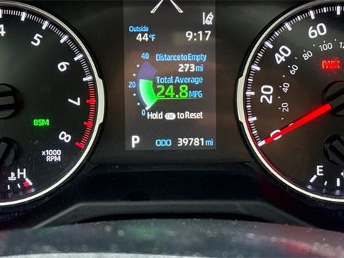 Used 2020 Toyota RAV4 XLE image 33