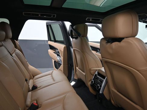 Used 2024 Land Rover Range Rover SE AWD/4WD image 14