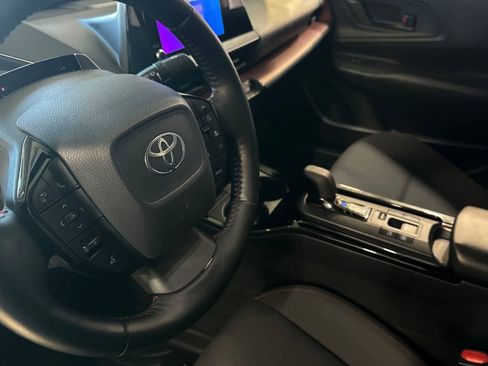 Used 2024 Toyota Prius Prime FWD image 12