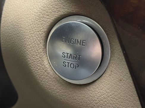 Used 2016 Mercedes-Benz GL 450 4MATIC image 28