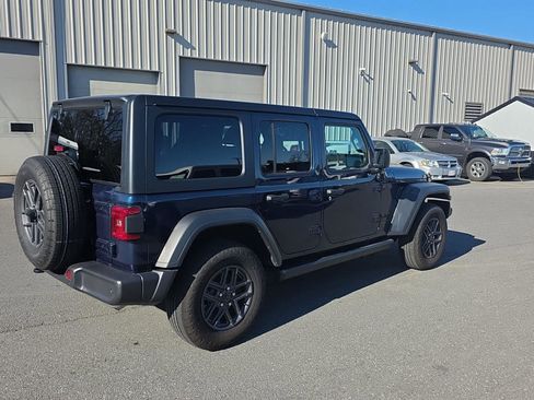Used 2025 Jeep Wrangler Sport S image 16