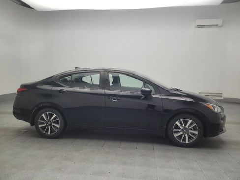 Used 2020 Nissan Versa SV FWD image 11