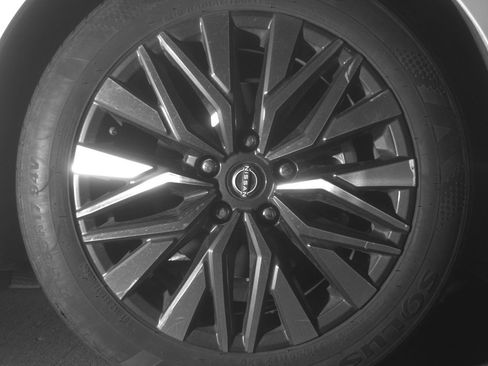 Used 2025 Nissan Altima 2.5 SV image 13