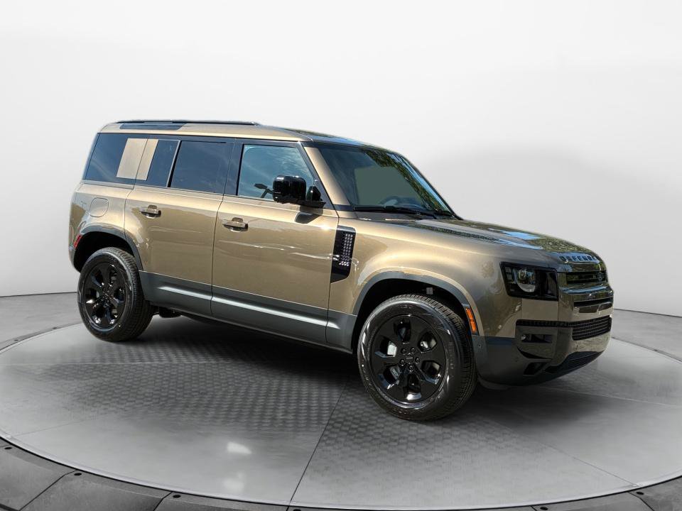 New 2026 Land Rover Defender 110 S AWD/4WD image 3