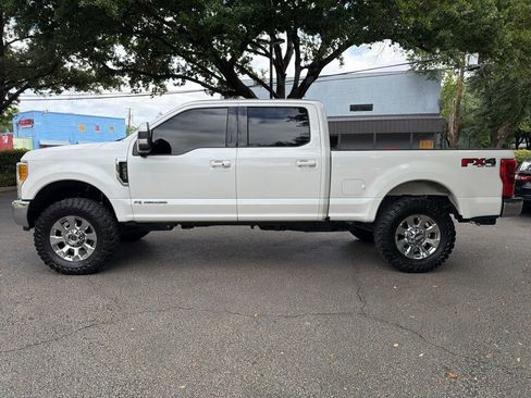 Used 2017 Ford F250 Lariat w/ Lariat Ultimate Package AWD/4WD image 4
