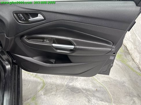 Used 2016 Ford C-MAX SE image 17