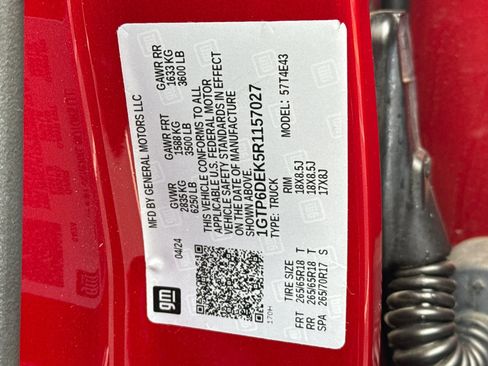 Used 2024 GMC Canyon AT4 w/ Technology Package image 37