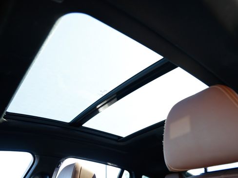 Used 2020 BMW X6 M50i image 29