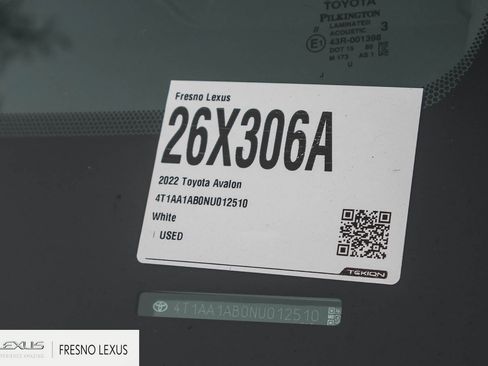 Used 2022 Toyota Avalon XLE image 26