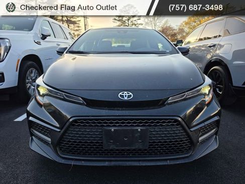 Used 2022 Toyota Corolla SE image 2