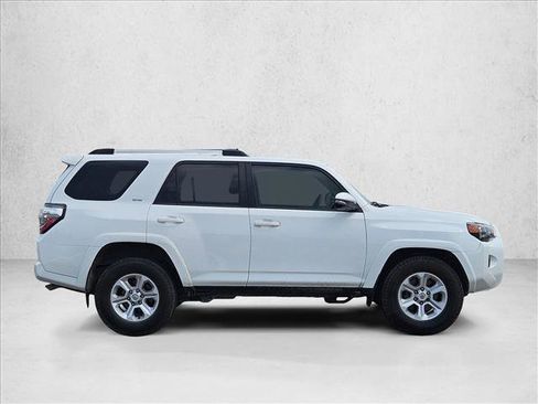 Used 2022 Toyota 4Runner SR5 Premium w/ Moonroof Package RWD image 3
