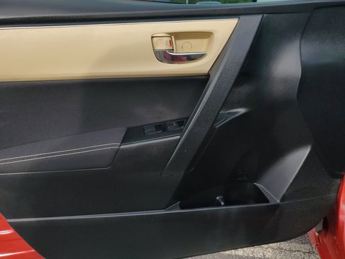 Used 2019 Toyota Corolla LE FWD image 16