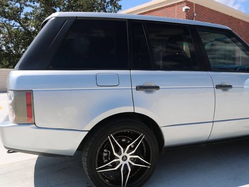 Used 2009 Land Rover Range Rover HSE AWD/4WD image 24