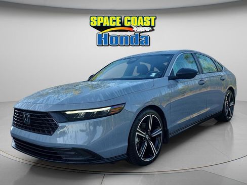 Used 2023 Honda Accord Sport image 3