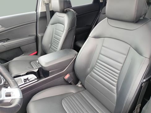 Used 2024 Kia Sportage SX image 24