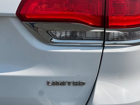 Used 2015 Jeep Grand Cherokee Limited w/ Trailer Tow Group IV AWD/4WD image 26