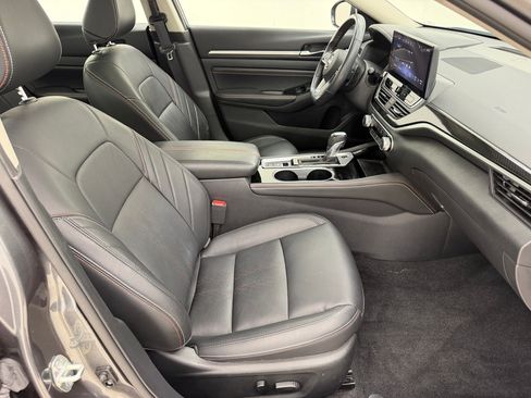 Used 2023 Nissan Altima 2.5 SR w/ SR Premium Package AWD/4WD image 24