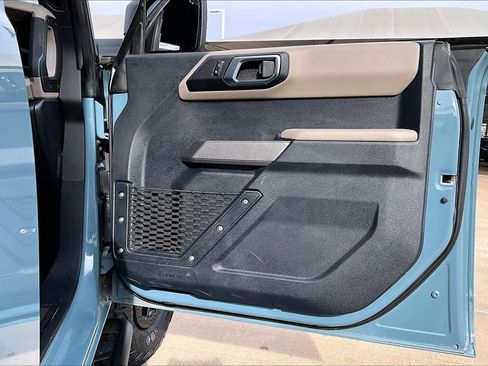 Used 2022 Ford Bronco Wildtrak image 24