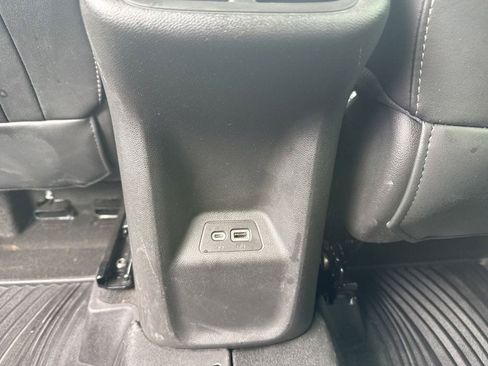 Used 2023 Buick Envision Essence FWD image 14