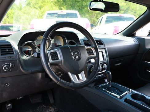 Used 2014 Dodge Challenger SXT RWD image 23