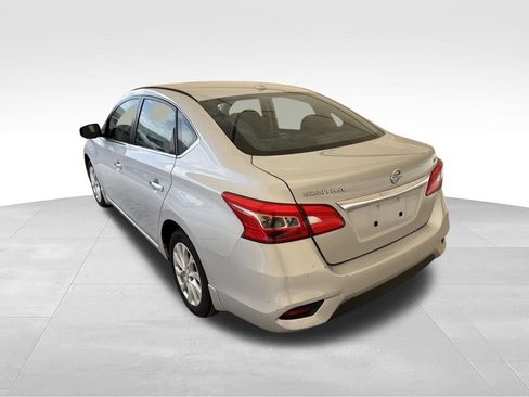 Used 2019 Nissan Sentra SV FWD image 8