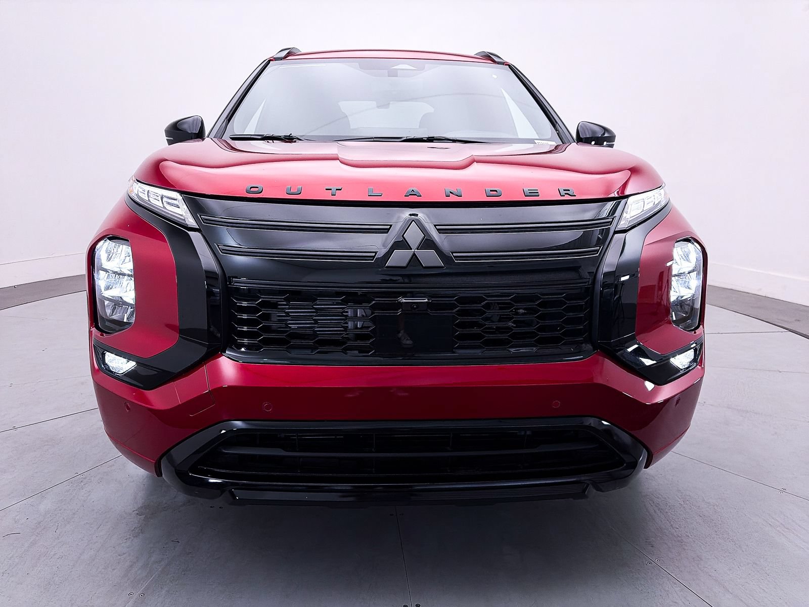 Used 2026 Mitsubishi Outlander SEL Black Edition FWD image 2