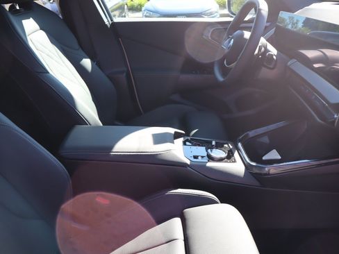 Used 2025 BMW X3 xDrive30i AWD/4WD image 14