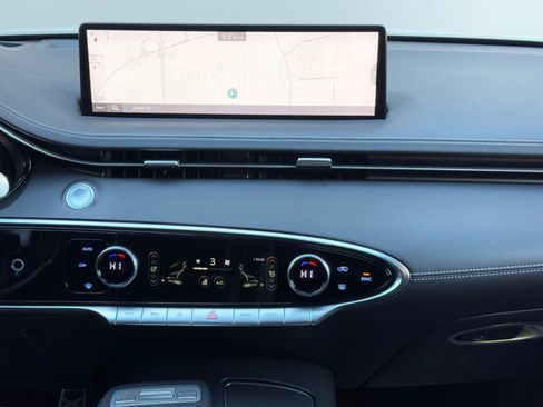 Used 2022 Genesis GV70 3.5T Sport w/ Sport Prestige Package image 27