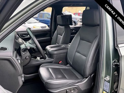Used 2024 Chevrolet Tahoe LT w/ Luxury Package AWD/4WD image 21