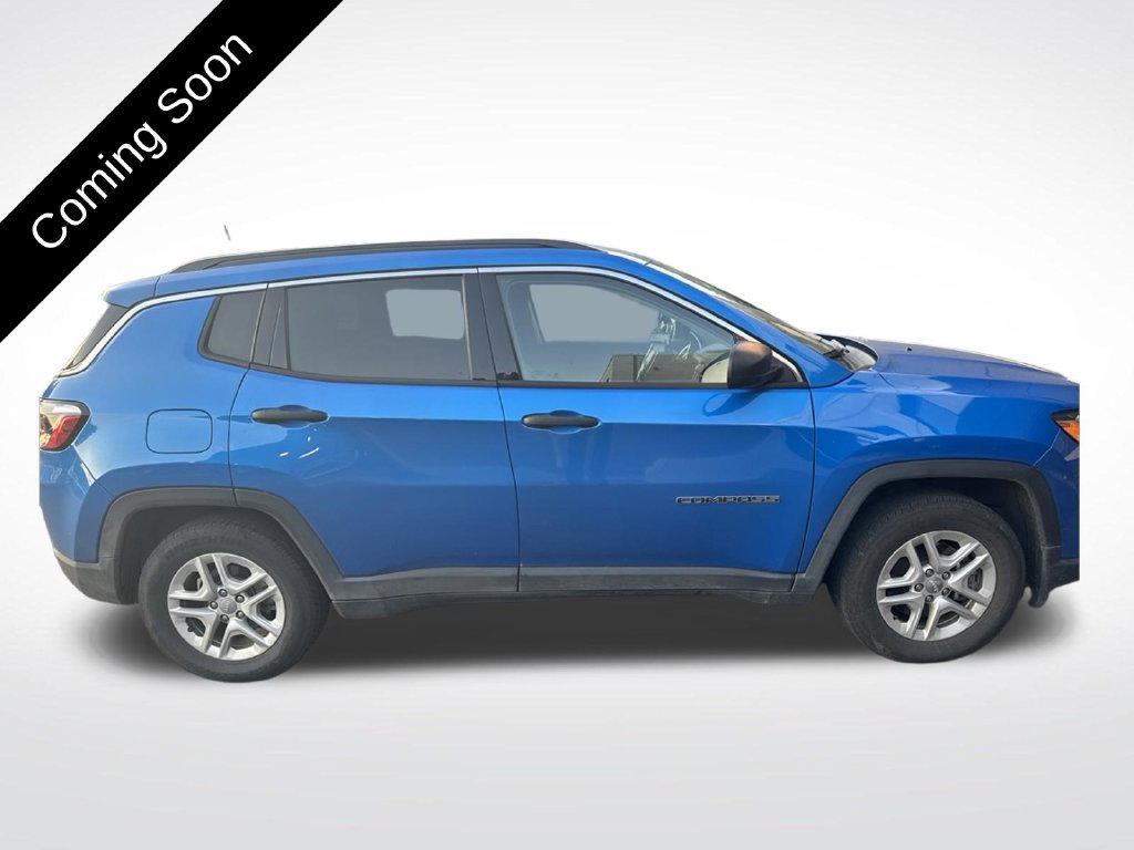 Used 2021 Jeep Compass Sport w/ Cold Weather Group FWD image 4