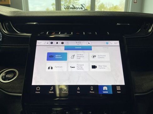 Used 2024 Jeep Grand Cherokee L Limited w/ Luxury Tech Group II image 32