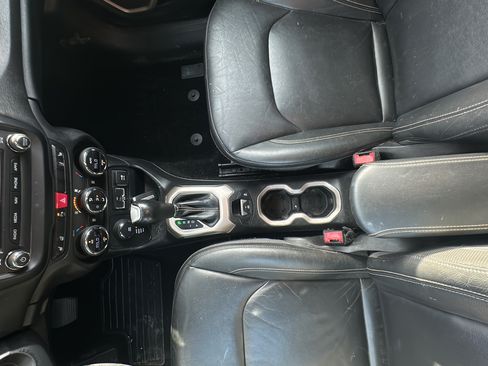 Used 2016 Jeep Renegade Limited AWD/4WD image 13