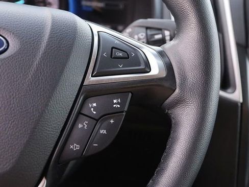 Used 2024 Ford Edge SEL image 12