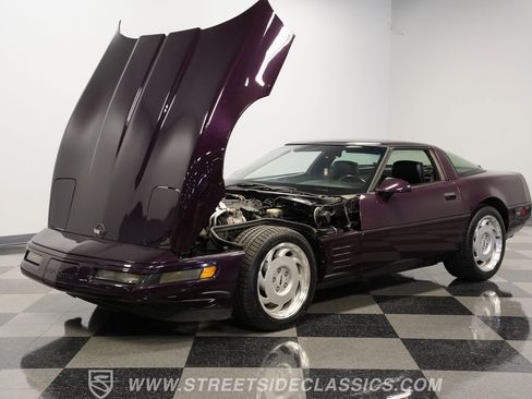 Used 1992 Chevrolet Corvette Coupe image 31
