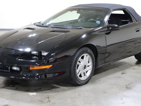 Used 1995 Chevrolet Camaro Z28 RWD image 23