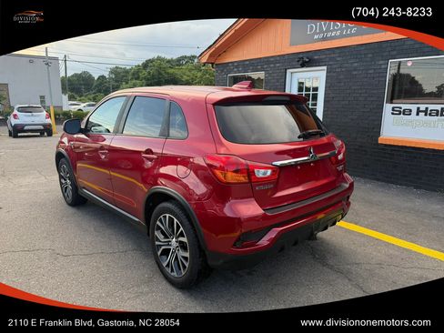Used 2019 Mitsubishi Outlander Sport LE FWD image 3