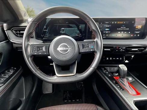 Certified 2025 Nissan Kicks SR AWD/4WD image 8