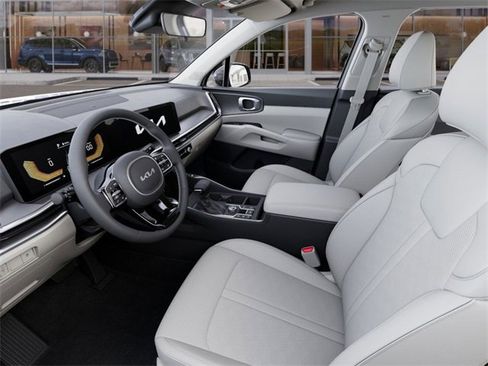 Certified 2025 Kia Sorento S image 18