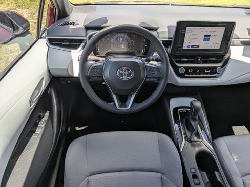 Used 2026 Toyota Corolla SE FWD image 14
