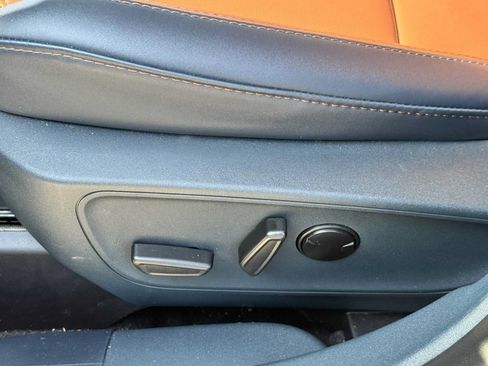 Used 2024 Ford Maverick Lariat AWD/4WD image 9