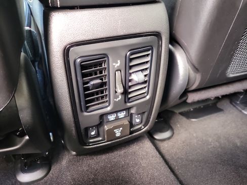 Used 2021 Dodge Durango SRT Hellcat w/ Technology Group image 15