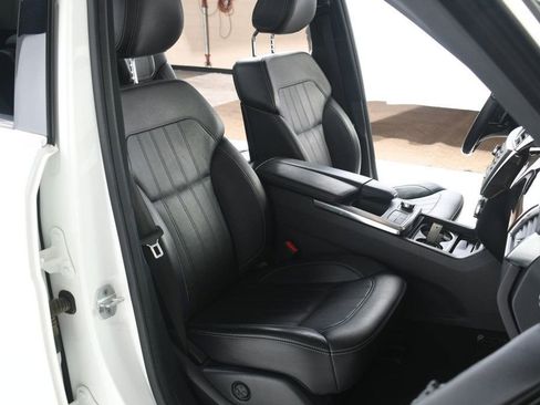 Used 2014 Mercedes-Benz GL 450 4MATIC image 31